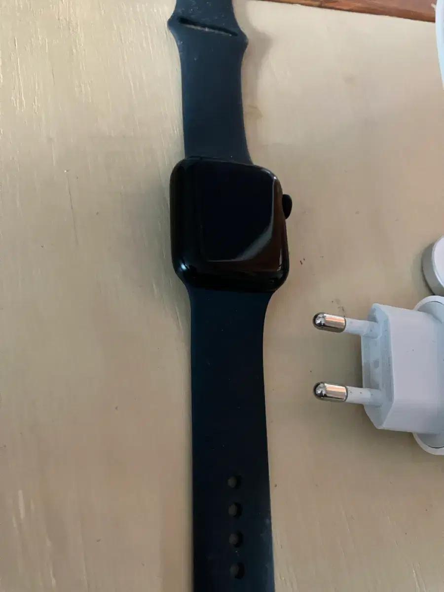 애플워치 SE 2세대 40mm 미드나이트 GPS 새상품