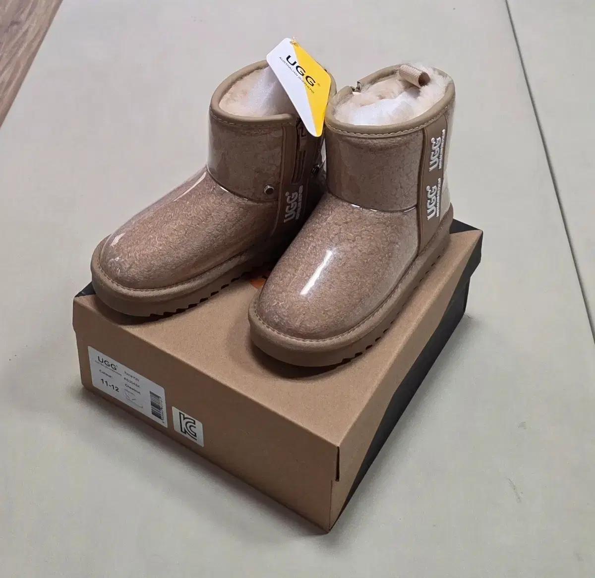 UGG 어그 키즈 클리어미니 부츠 지퍼모델 11-12 [새상품]
