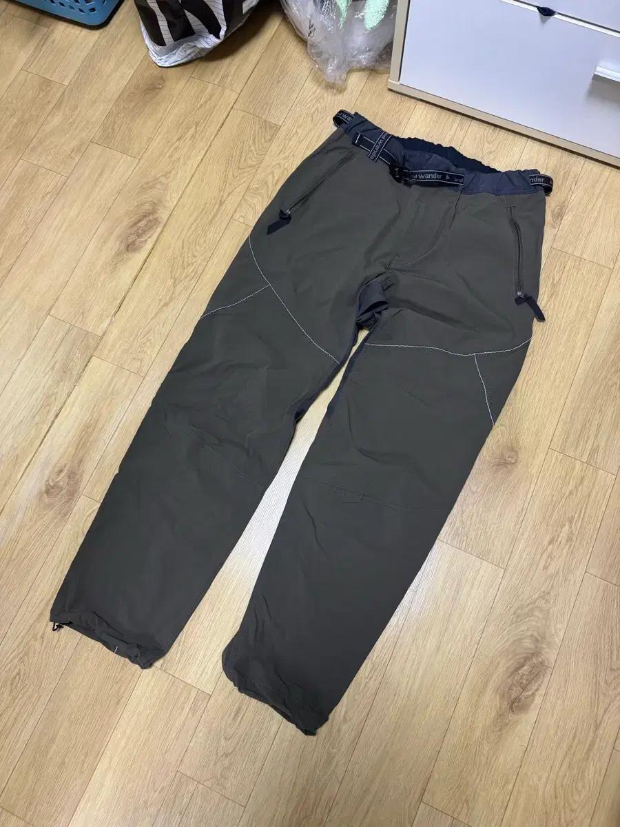 앤드원더 trek pants 3