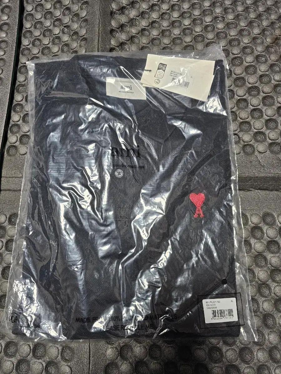 아미 하트 로고 블랙 폴로 XL 새상품