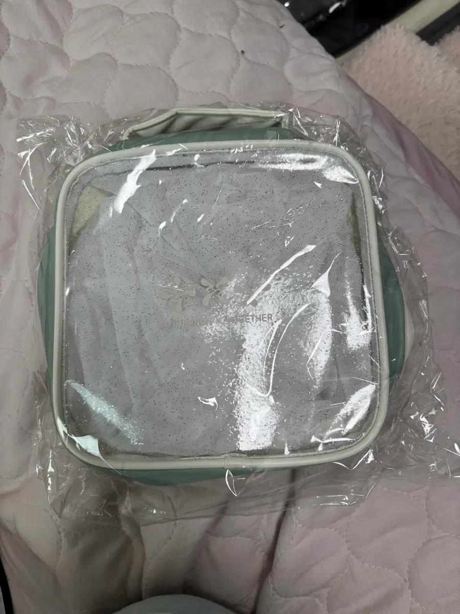 투바투 sweet Vanity Pouch 미개봉