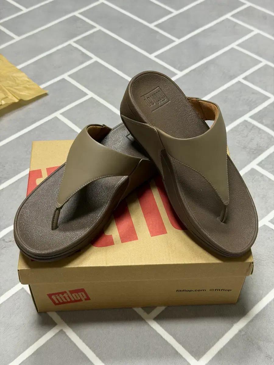 핏플랍 Fitflop 쪼리 샌들 브라운 새상품