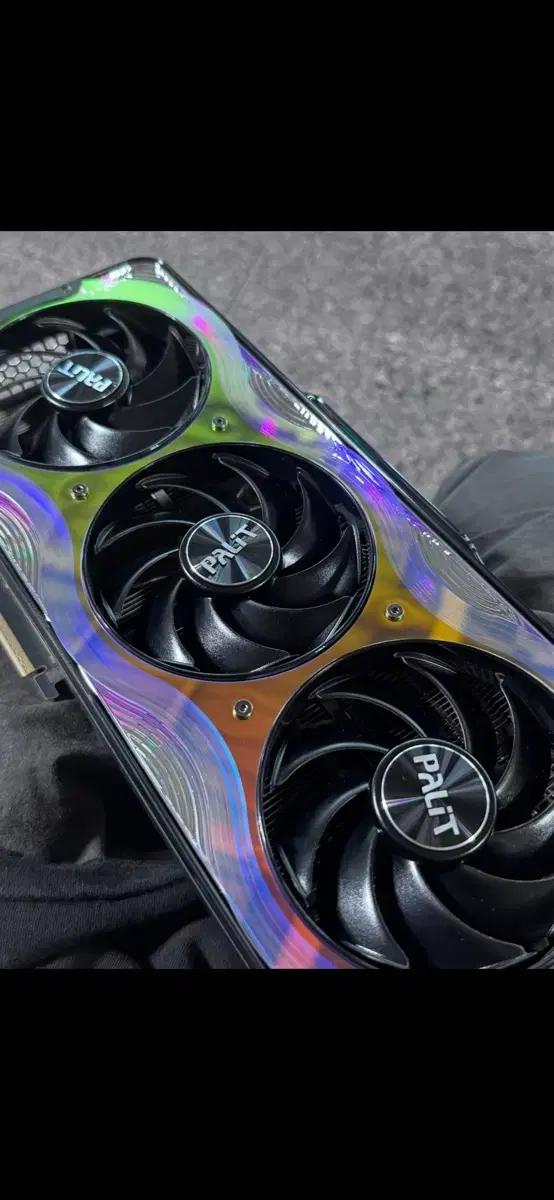 Palit rtx5080 gamerock oc 추금교환도 받습니다