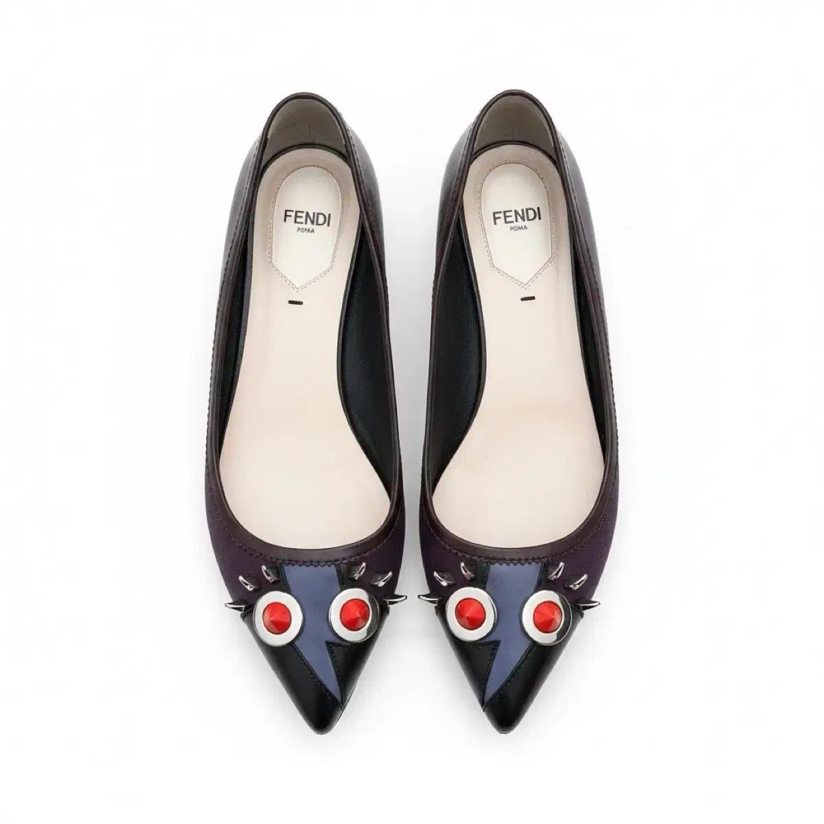 펜디 Fendi Studded Face Skimmer Flat 구두
