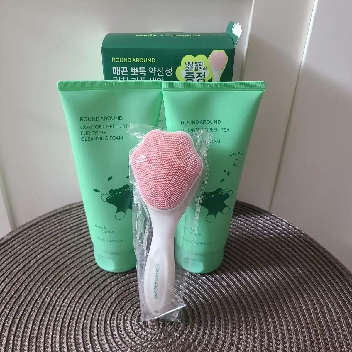 라운드어라운드 그린티 약산성 클렌징 200ml 2개+냥냥젤리모공브러쉬
