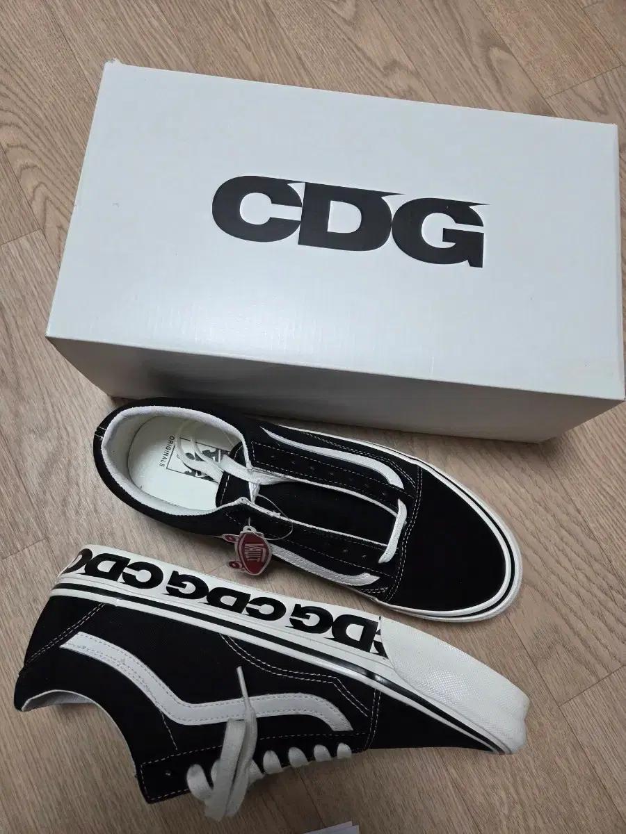 반스/CDG 볼트 OG 올드스쿨 LX/285