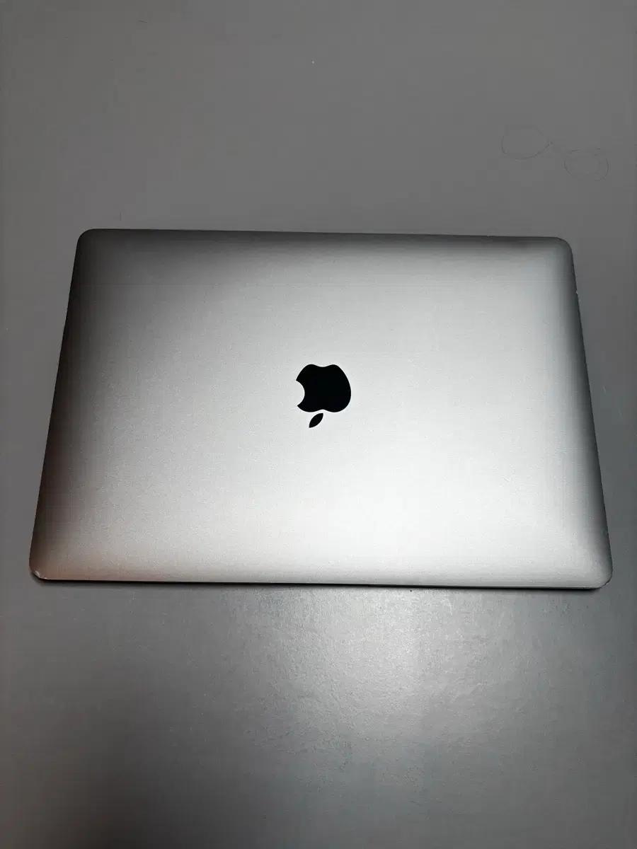 애플 맥북에어 13인치 2018년형 i5, RAM 16gb
