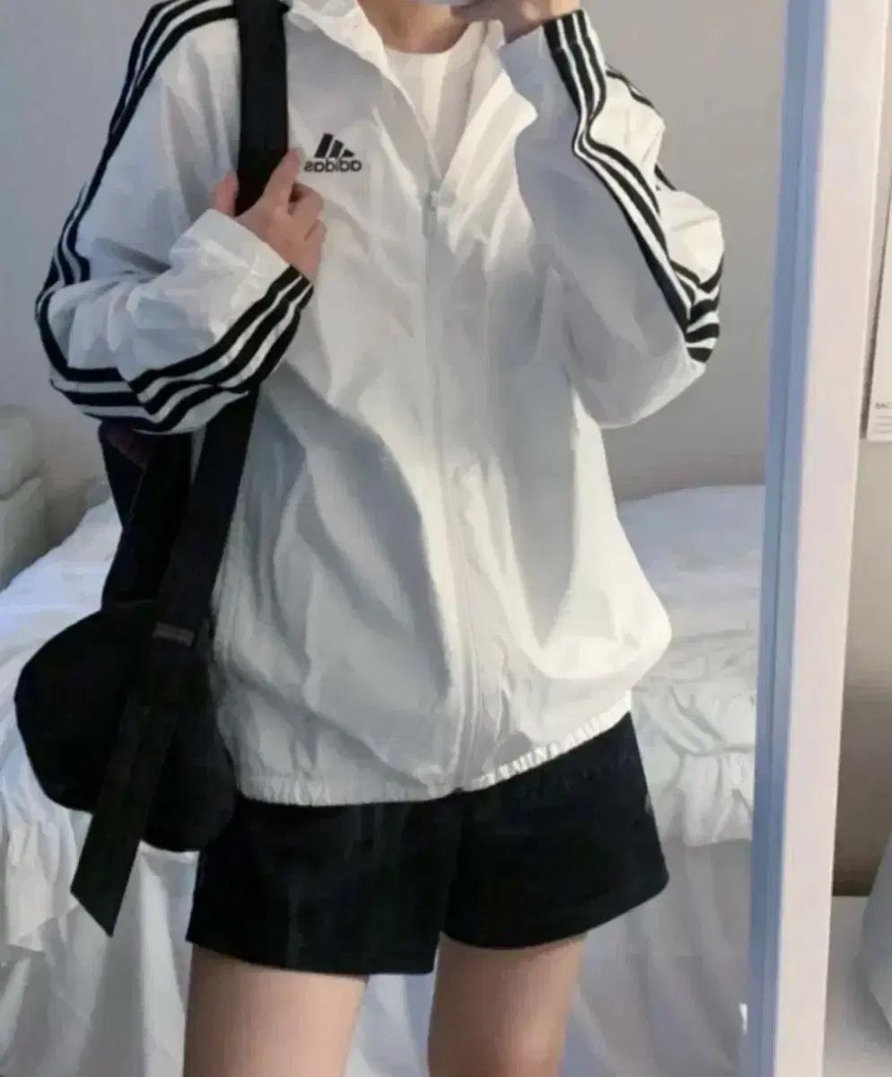 아디다스 바람막이