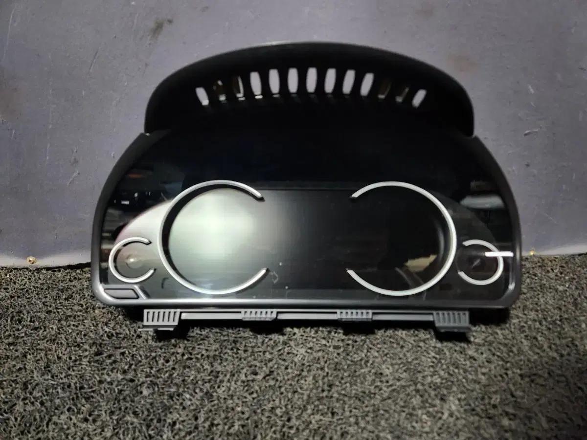 6930. BMW 5시리즈 F10 6WD 디지털계기판