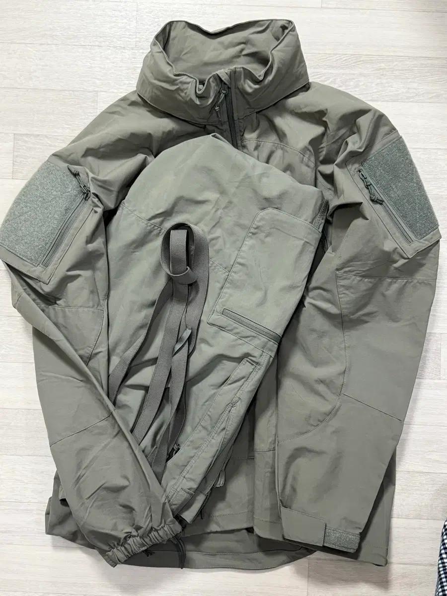 파타고니아 Mars Level 5 military Soft Shell