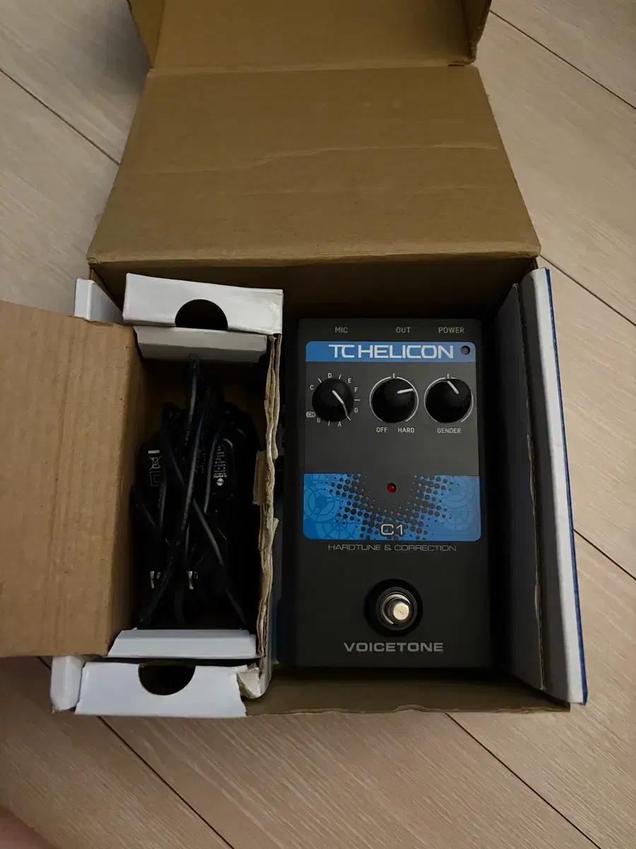 오토튠 기계 TC Helicon Voicetone C1 보컬 이펙터