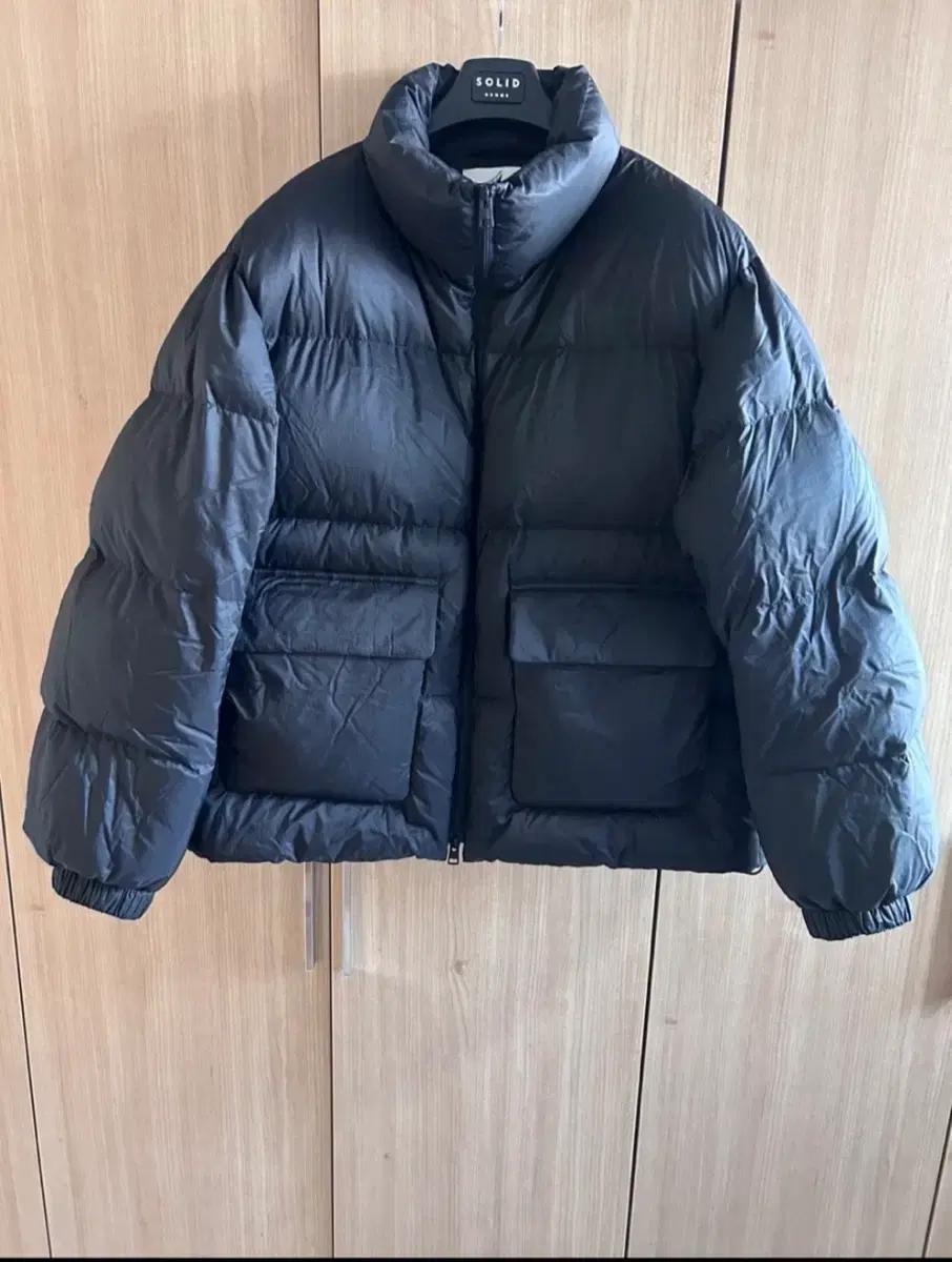 COS 블랙 푸퍼 패딩 XL (XL=105이상)