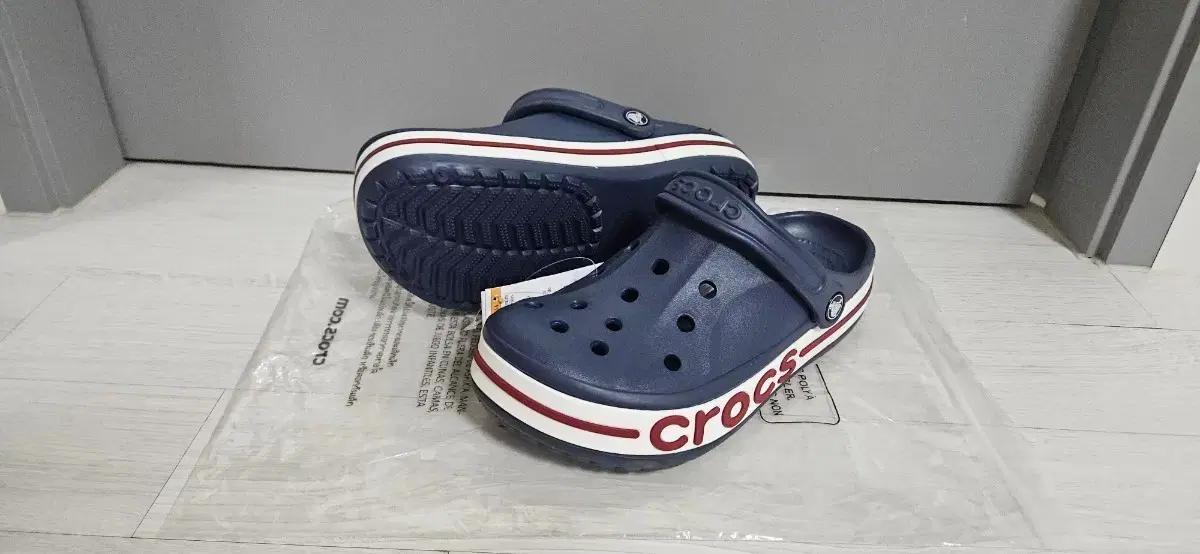 크록스 네이비 250