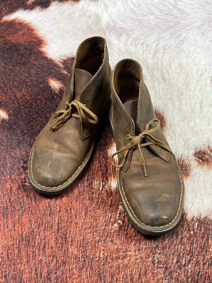 [260] CLARKS 클락스 레더 빈티지 처카부츠 브라운
