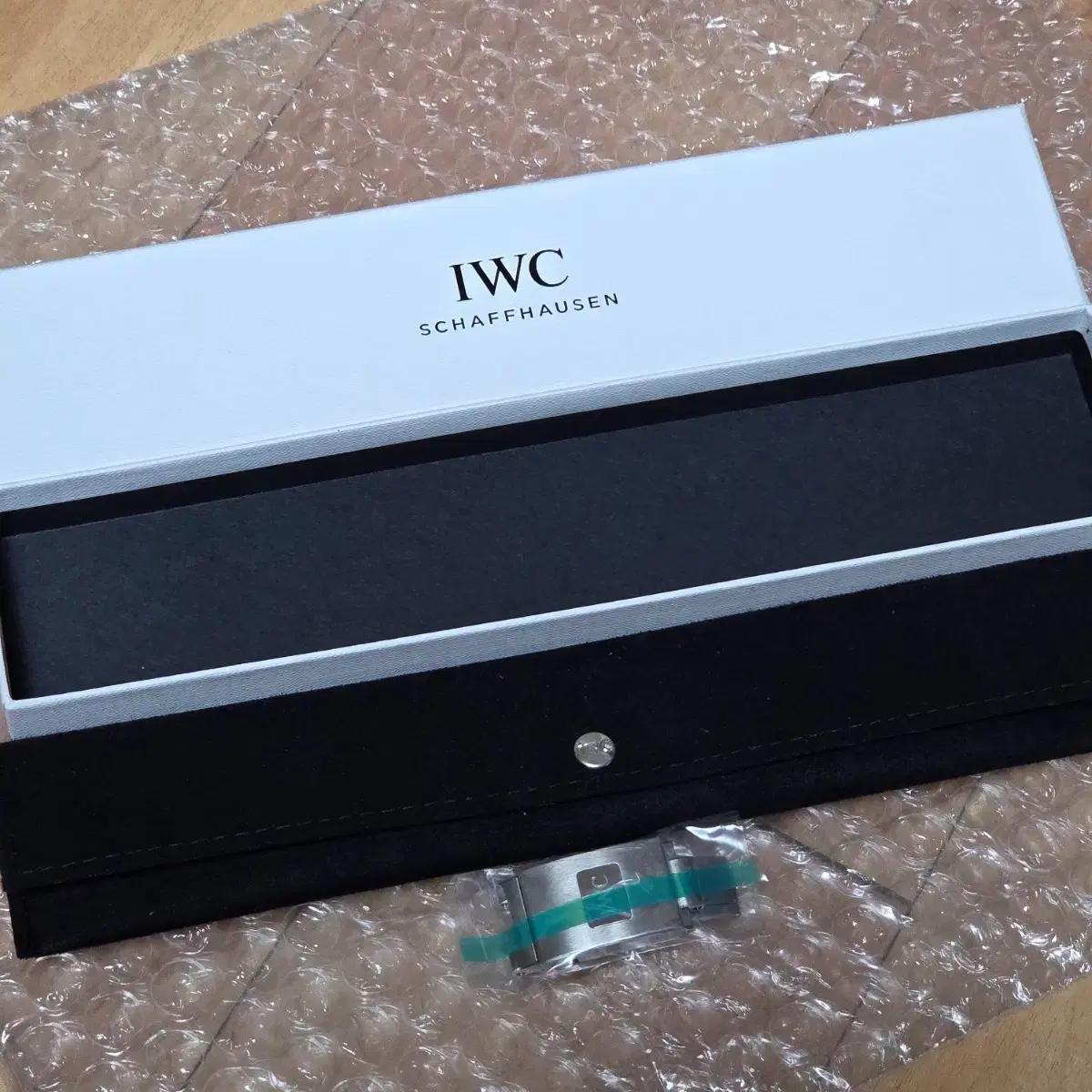 IWC 인제니어 40 미세조정 버클 판매합니다.