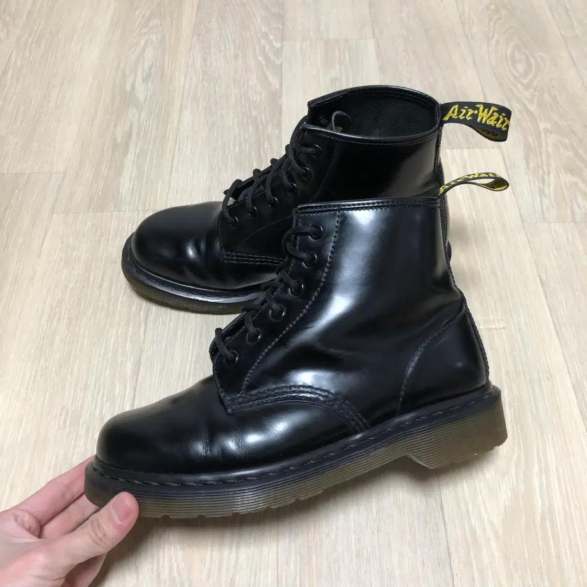 250) 닥터마틴 Dr.martens 101 6홀 블랙 스무스 부츠