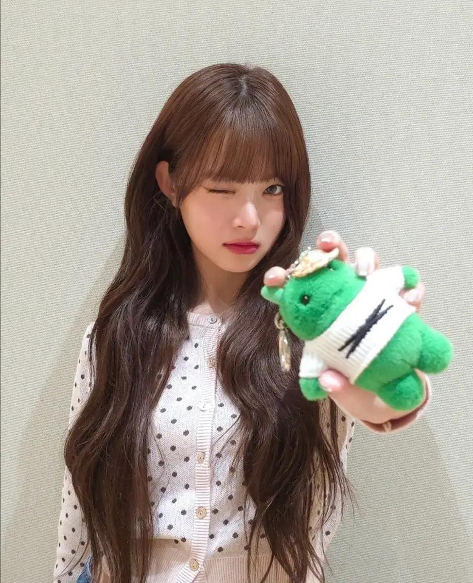 르세라핌 안드로이드 콜라보 봇 인형 키링 사쿠라 채원 은채