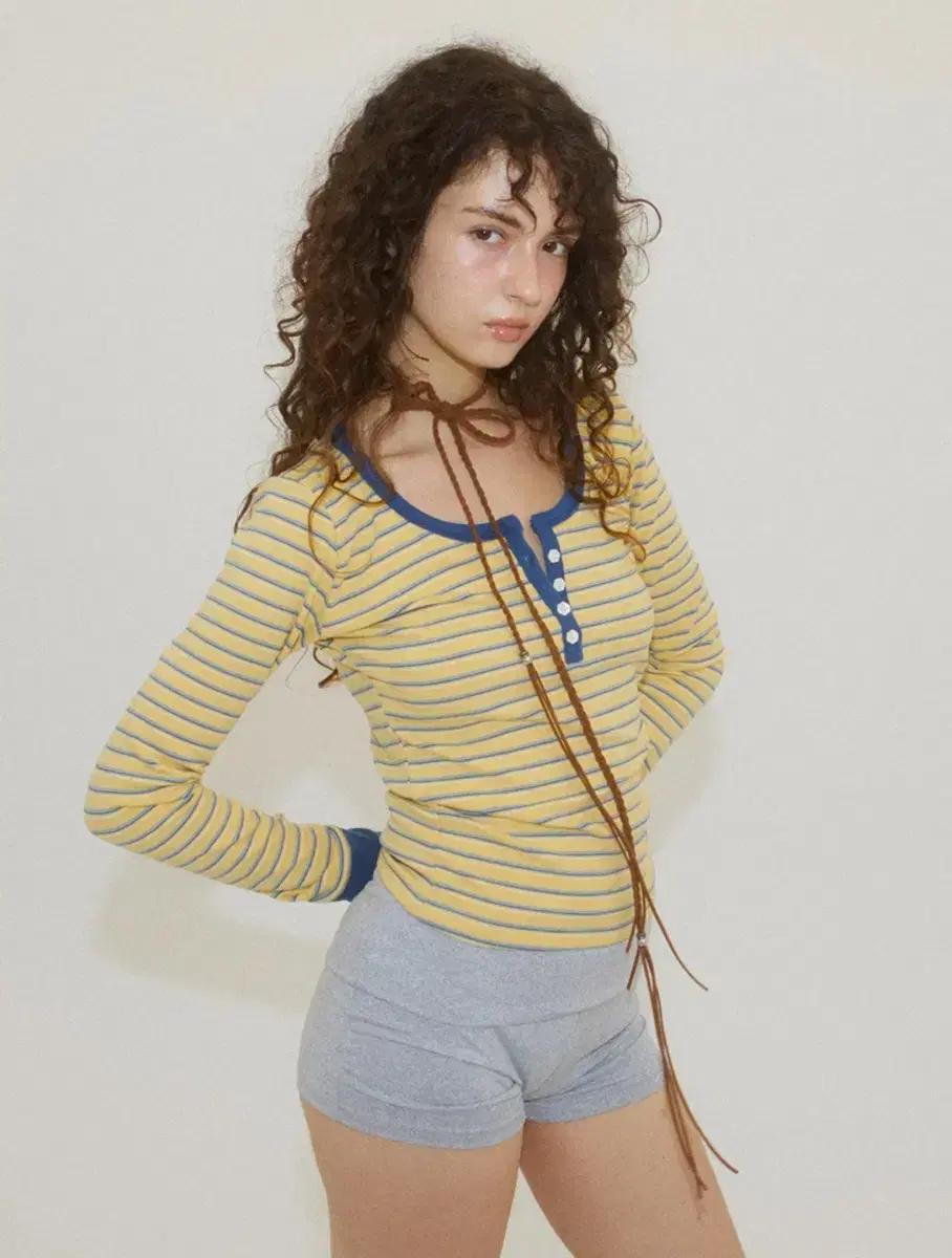 as if calie STRIPE BUTTON T-SHIRT YELLOW