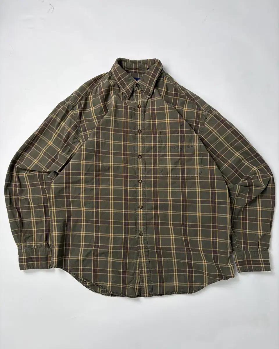 90s Gap Plaid Button Up Shirt.