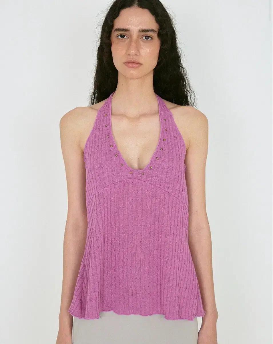 폴리수엠 홀터 탑STUDDED CABLE HALTER TOP