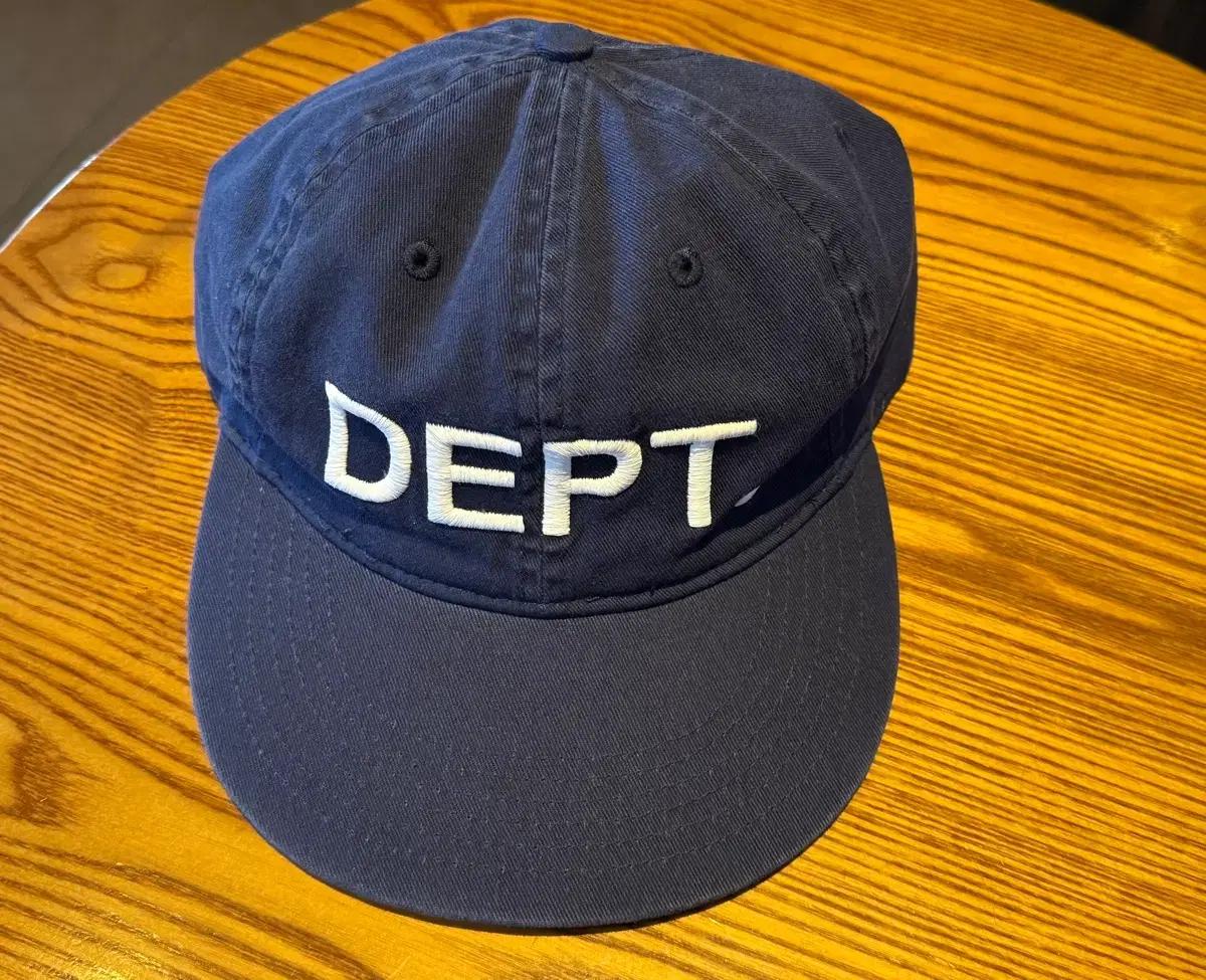 갤러리디파트먼트 DEPT 네이비 로고 캡