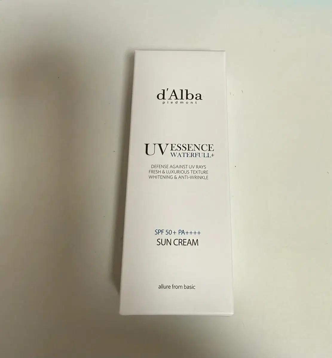 달바 워터풀 에센스 선크림 새상품