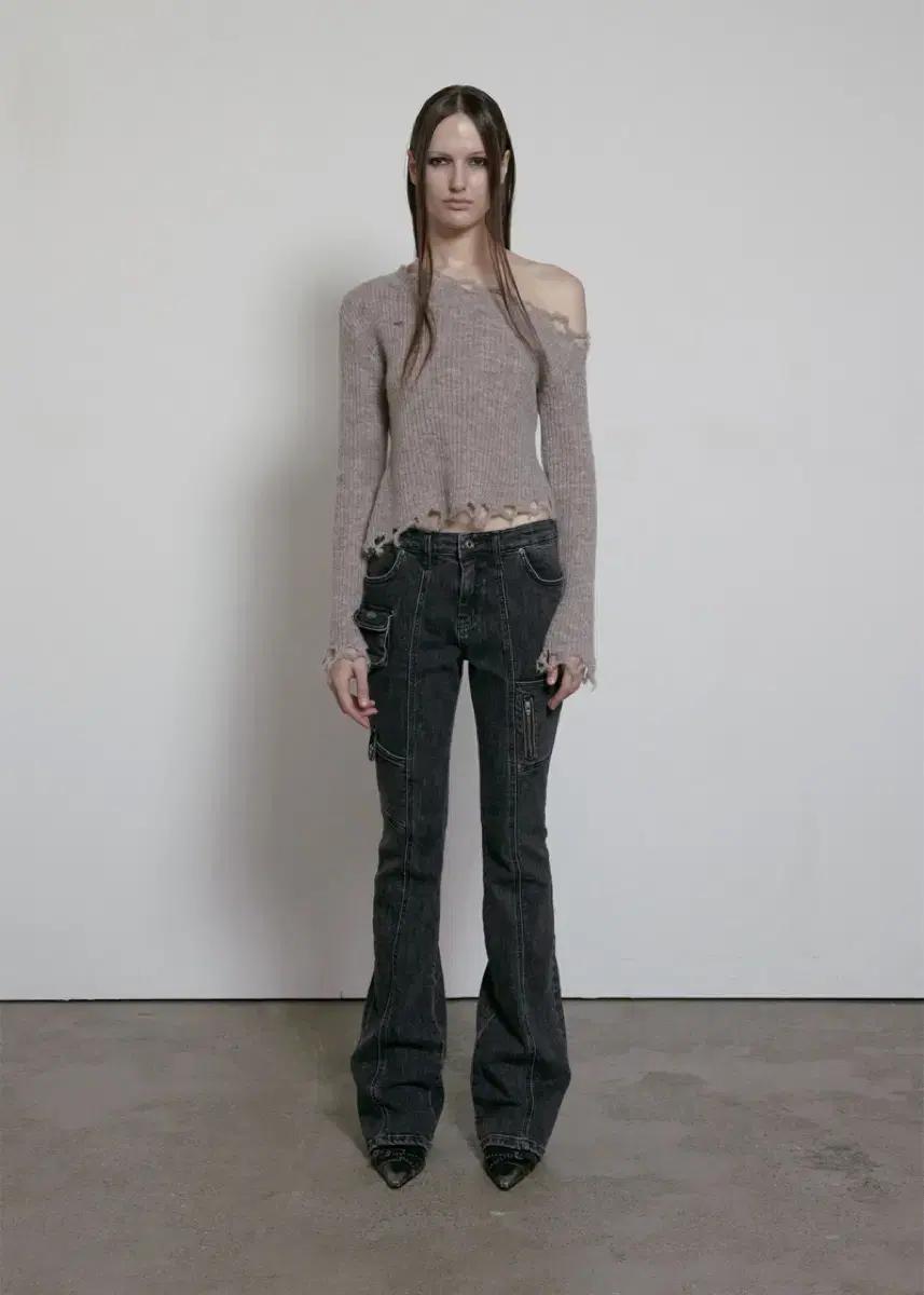 보헤미안서울 DISTRESSED UNBALANCE KNIT, BEIGE