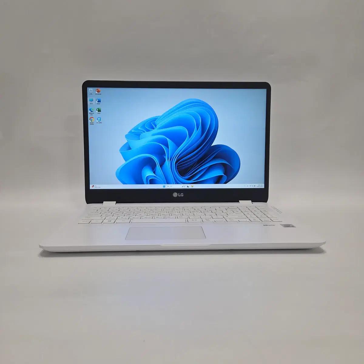 1134엘지노트북 i5 울트라/화이트/896G/윈11/FHD