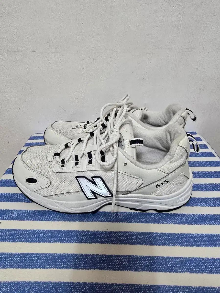 뉴발란스615 245