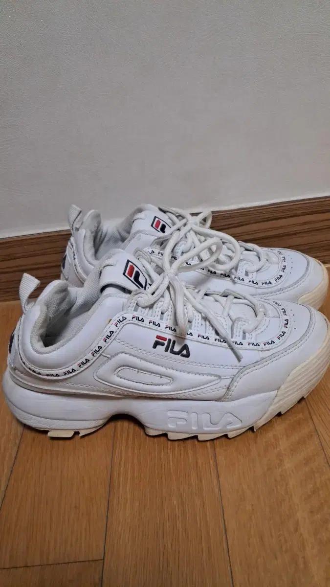 휠라 FILA 흰색 운동화 245