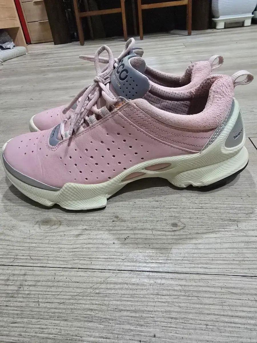 ECCO 바이움 여성 스니커즈 37 235mm