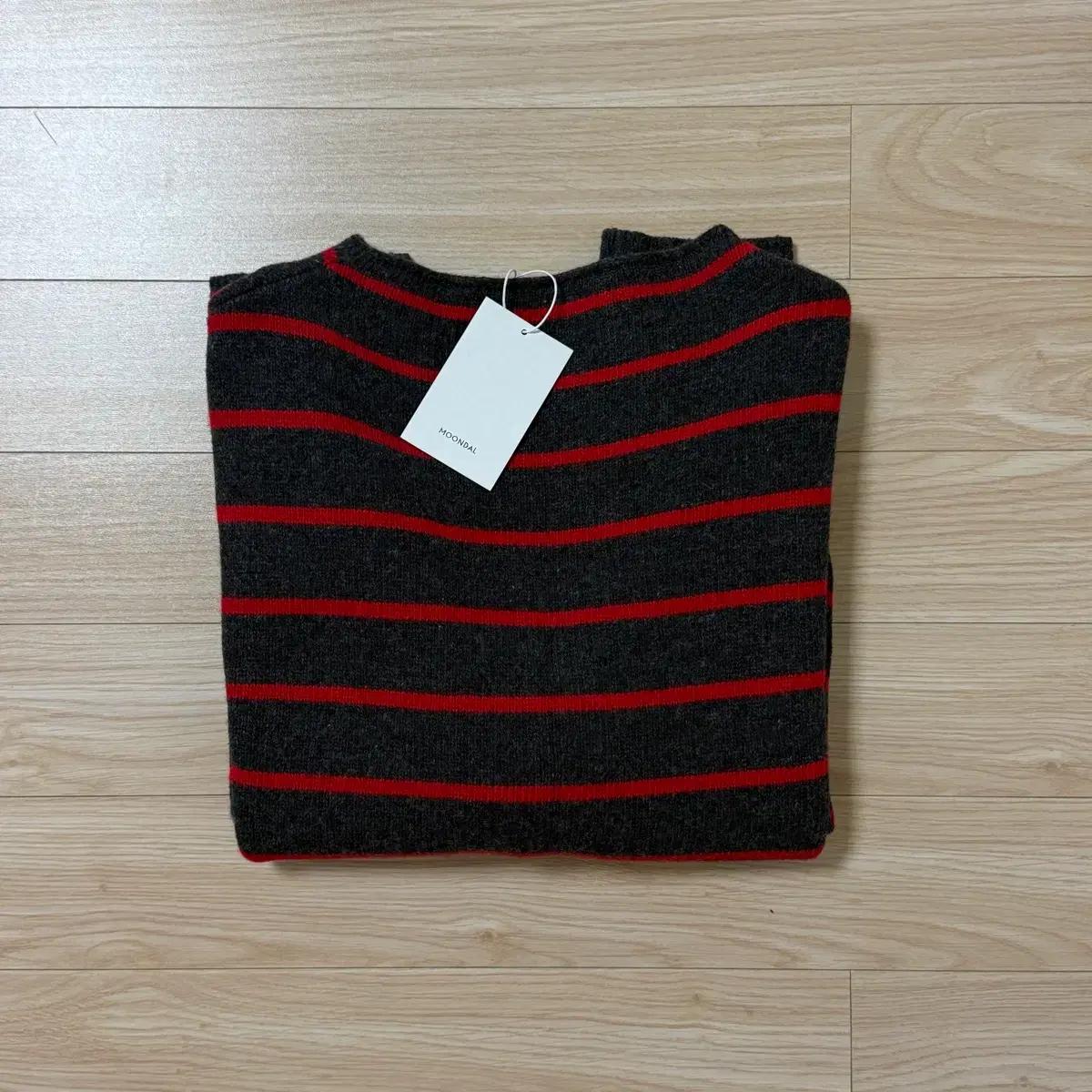 문달 니트 Blando Stripe Knit in Red