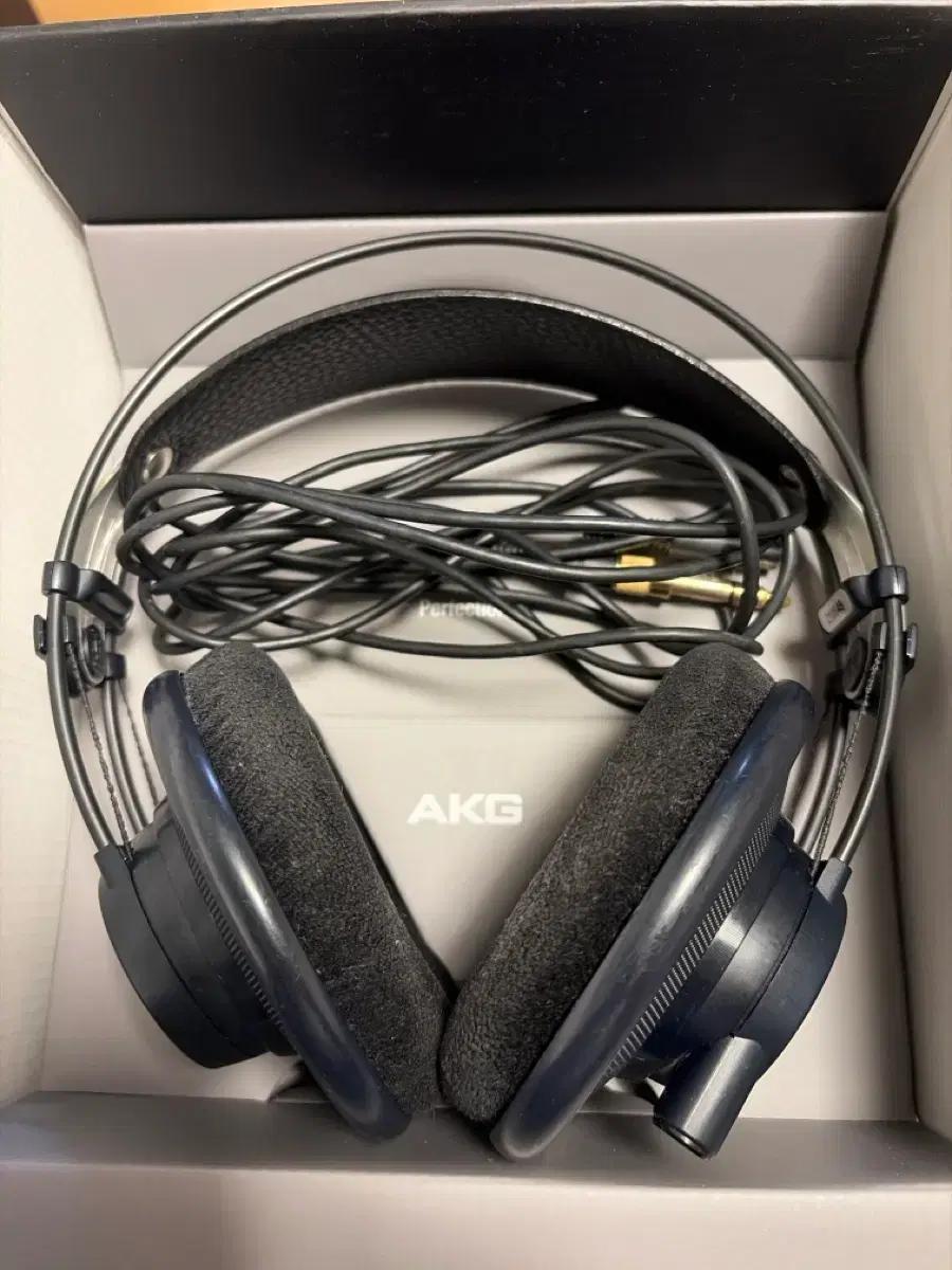 Akg k702