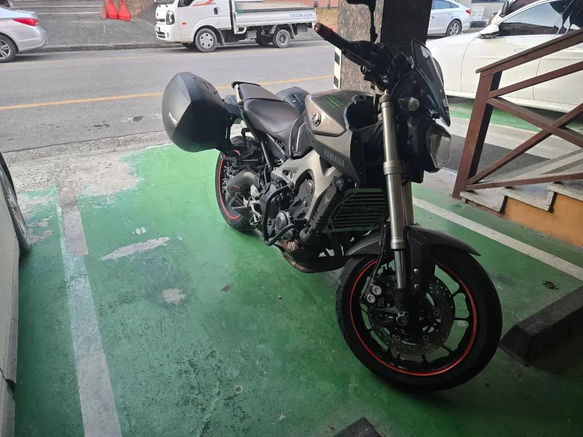 가격다운 야마하 MT09 14년 떼르풀배기구변