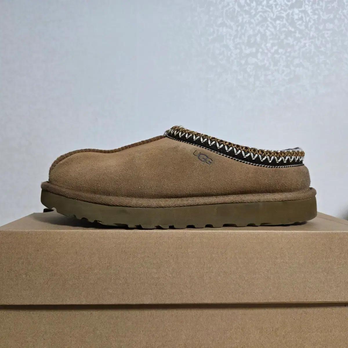 [240] UGG 미국어그 타스만 체스트넛
