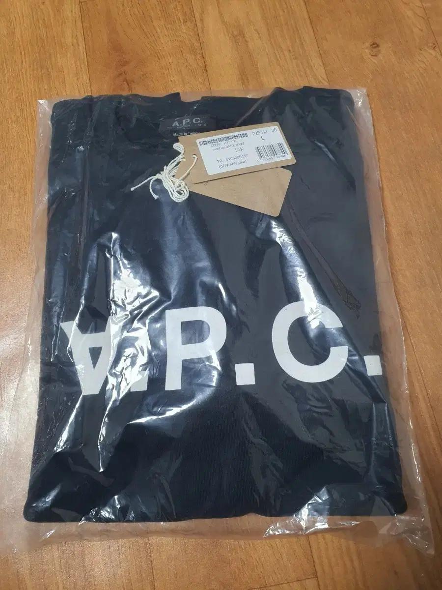 A.P.C. 로고 반팔 맨투맨 네이비 L
