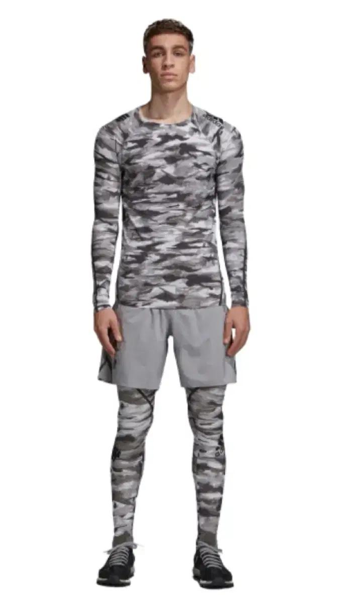 정품))66~77 Adidas x Undefeated Alphaskin