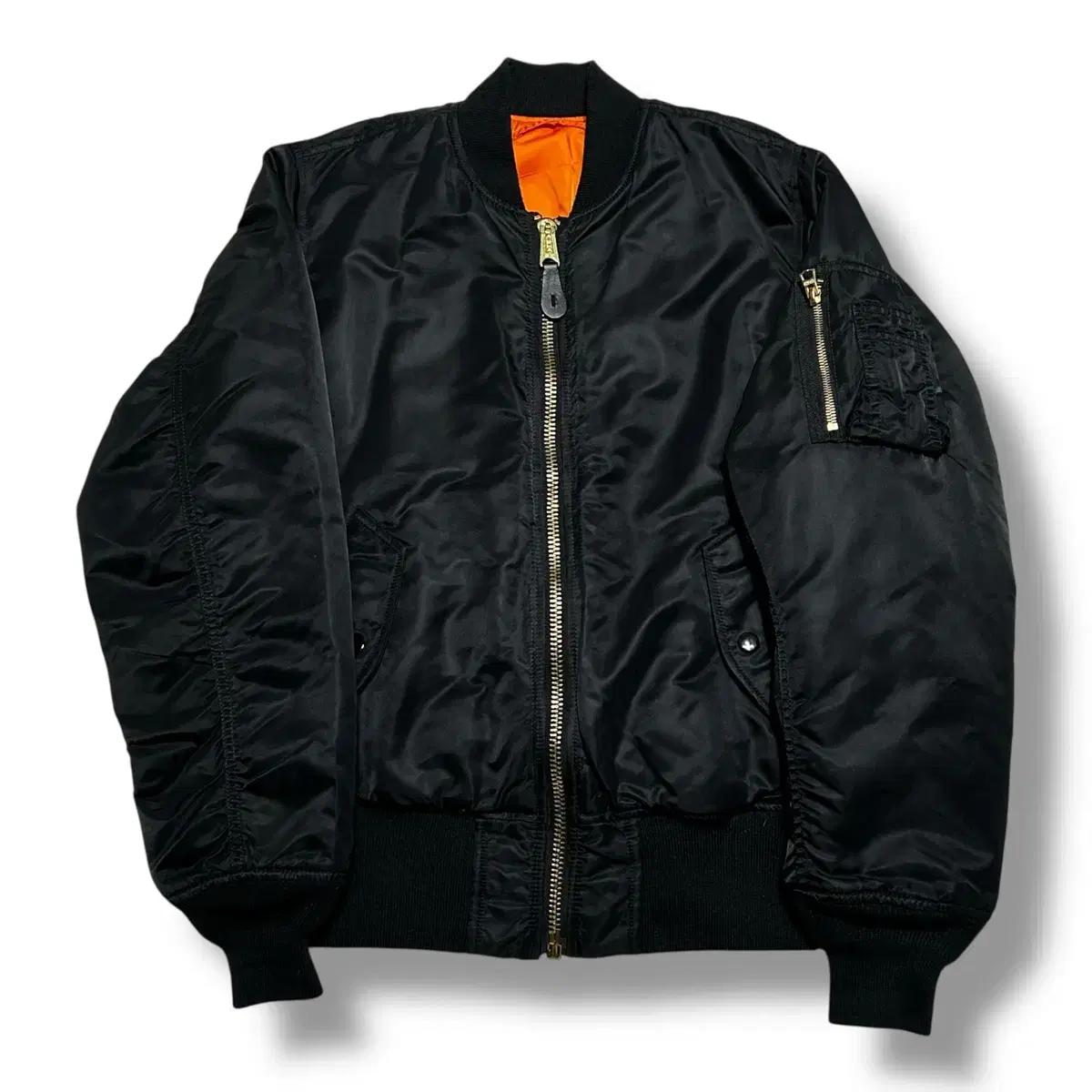 Alpha Industries 리버시블 MA-1 항공 자켓