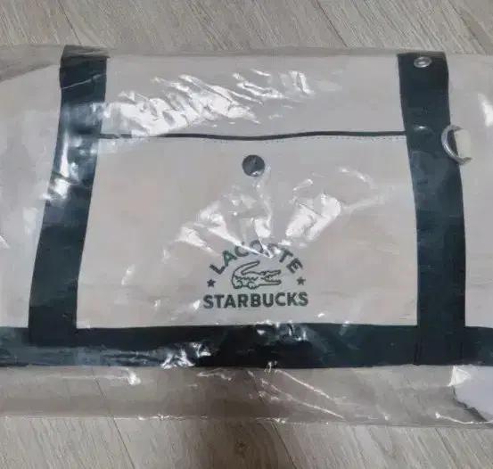 스타벅스 라코스테 가방