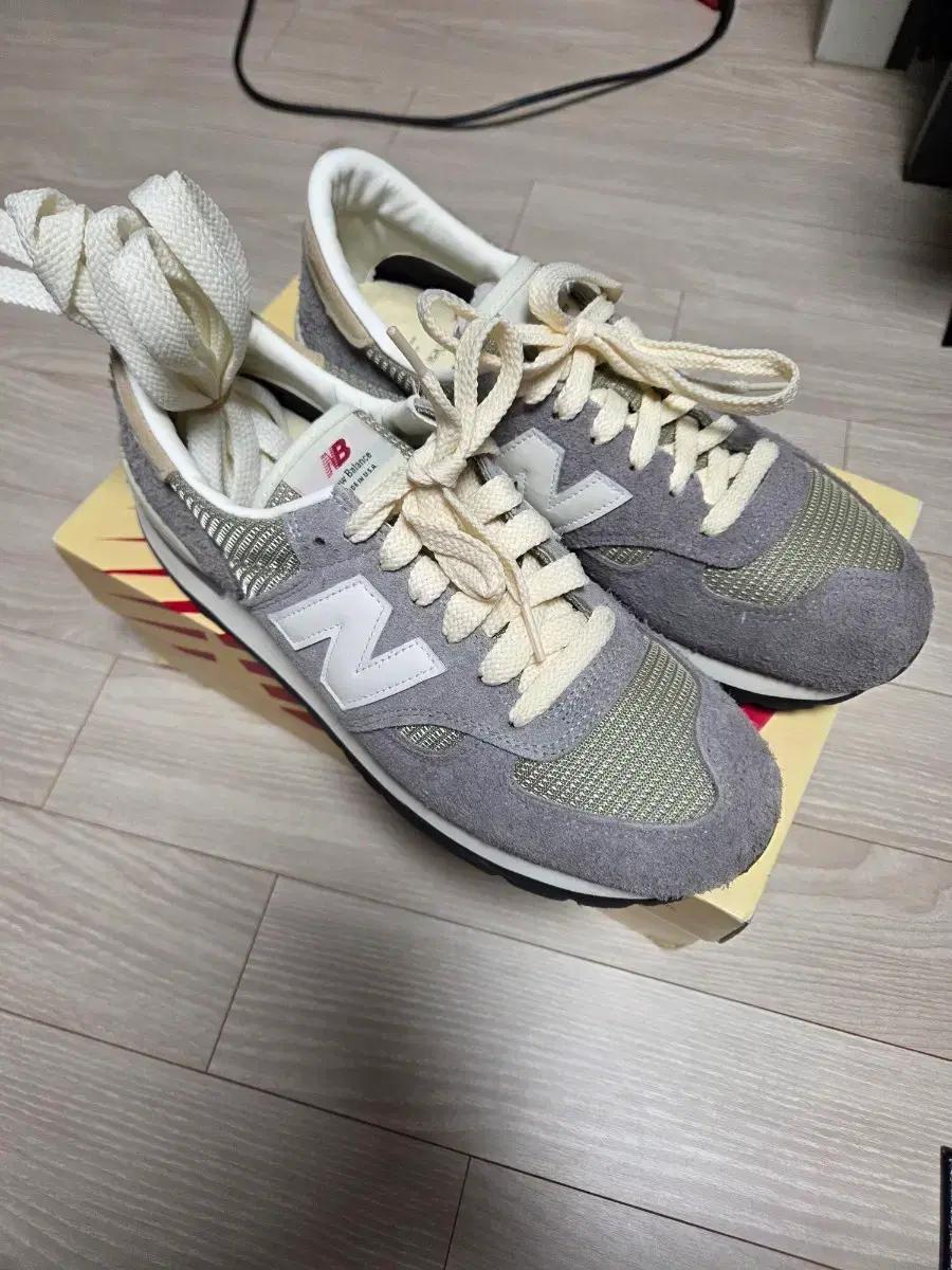 뉴발란스 990 V1 마블헤드 270