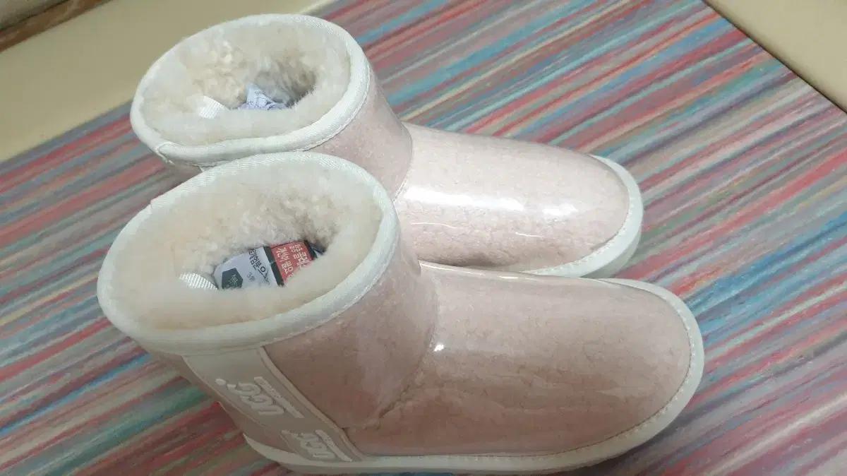 UGG 키즈 클리어 부츠 핑크 (EU33-34사이즈)