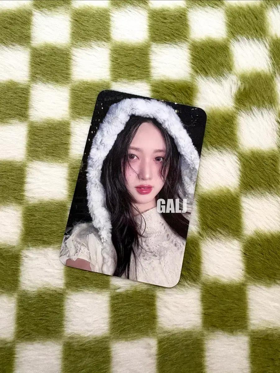 아이브 가을 엠파시 마뮤테 포카 판매합니다!