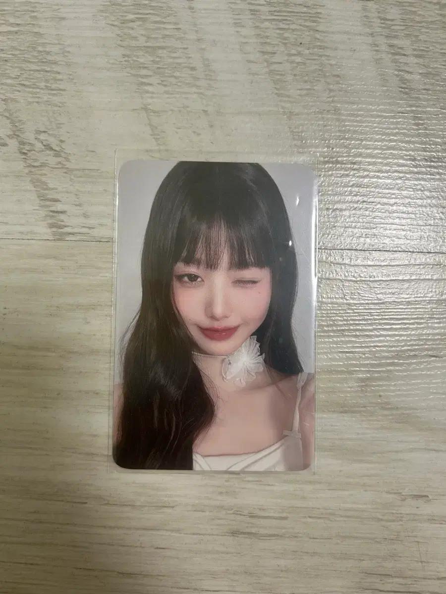 아이브 2024 시그 장원영 포카 판매합니다 !
