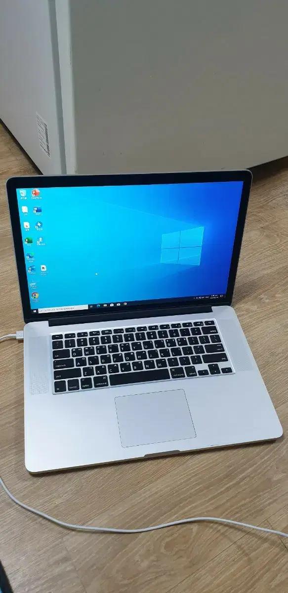 애플 레티나 맥북프로15인치 i7 16기가 램 ssd256
