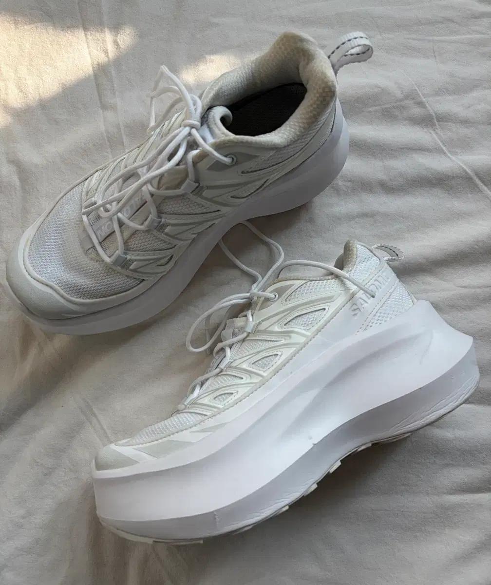 살로몬 x 꼼데 가르송 XT-6 익스팬스 플랫폼  Salomon CDG
