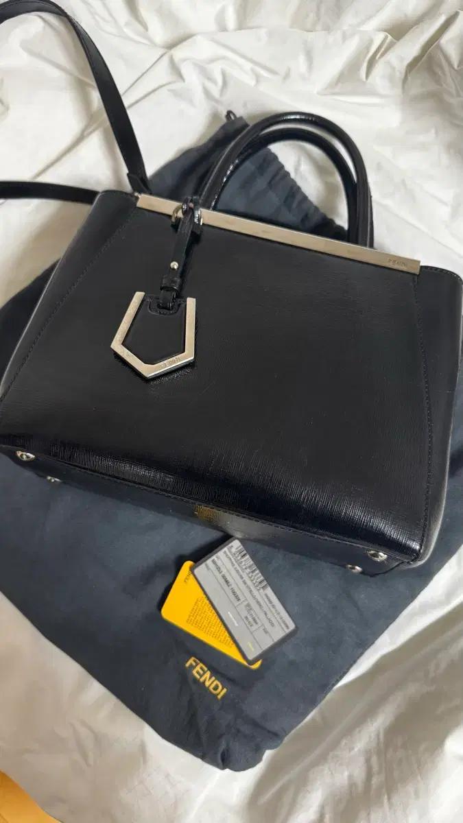 Fendi 펜디 투쥬르 페이던트 블랙 토트백 숄더백