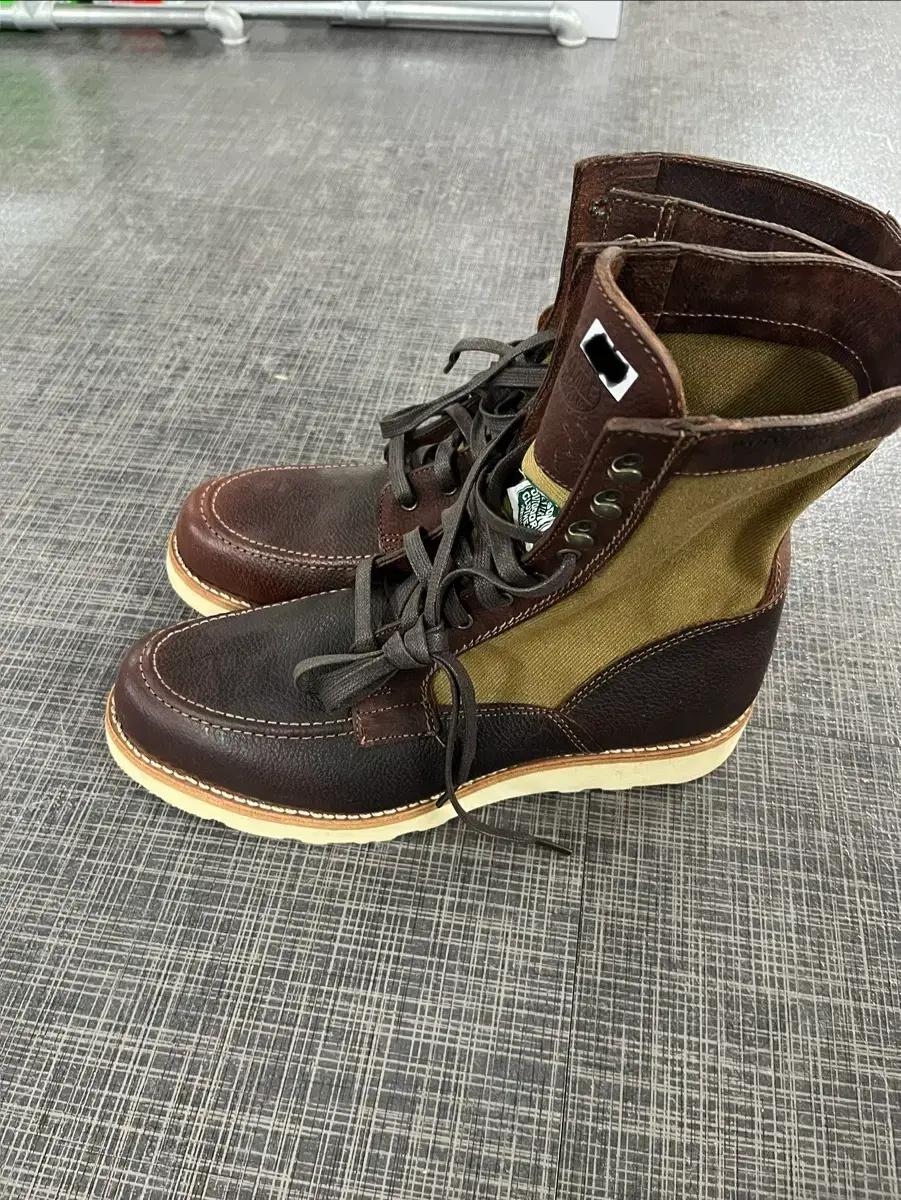 FILSON X WOLVERINE BOOTS 사이즈 8.5