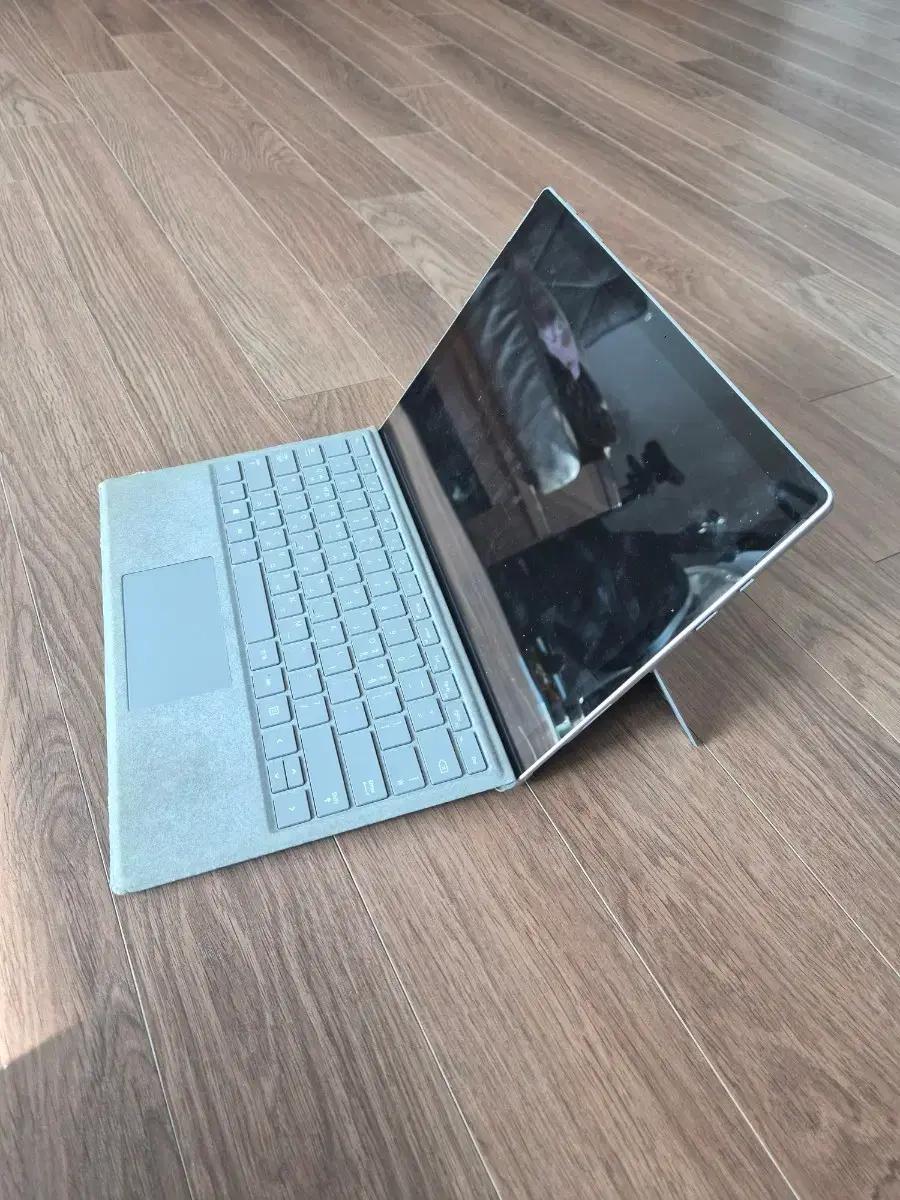 노트북 Microsoft Surface Pro i5 4GB 128GB