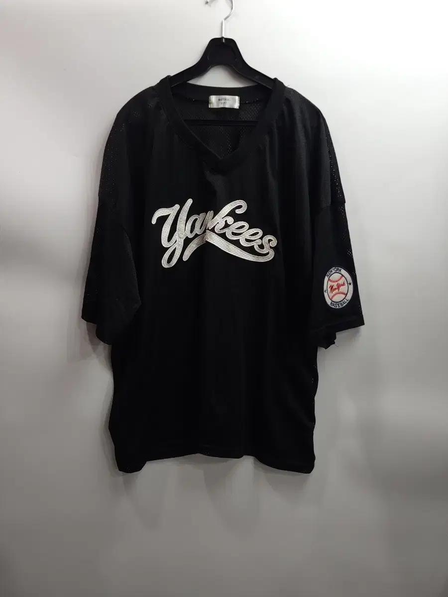 [2XL-3XL] MATERIAL DEPT. NY 양키스 메쉬 브이넥 저