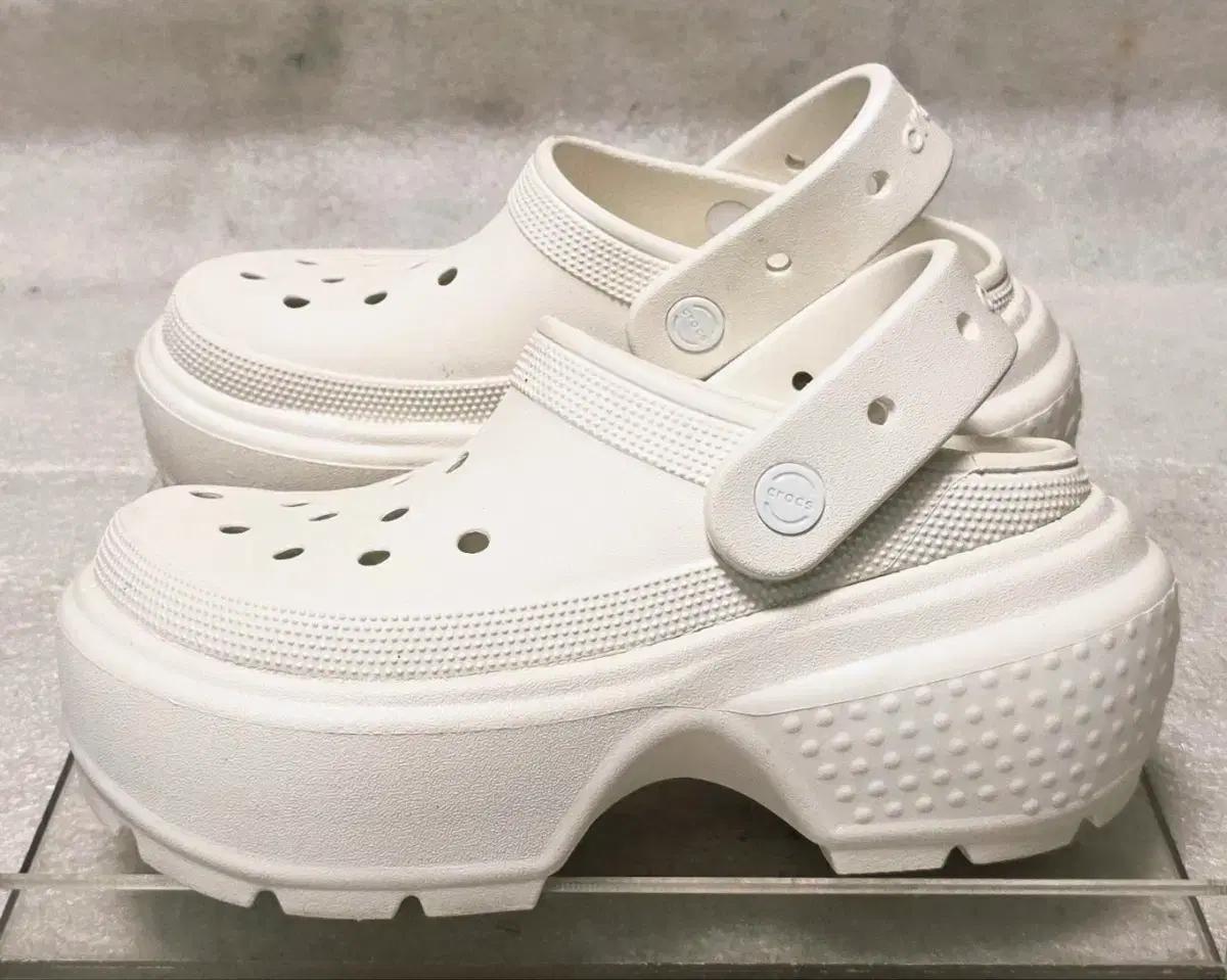 크록스 CROCS 스톰프 클로그 키높이 여성용 230~235